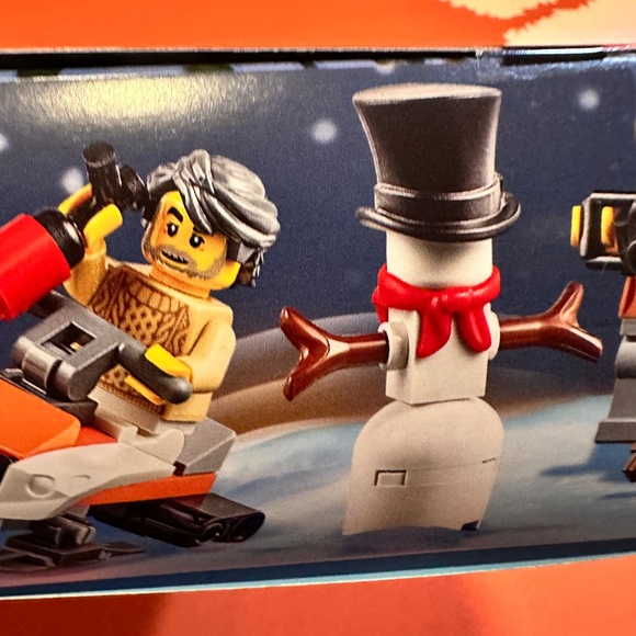 Lego City Advent Calendar 60235 - Picture 8 of 15